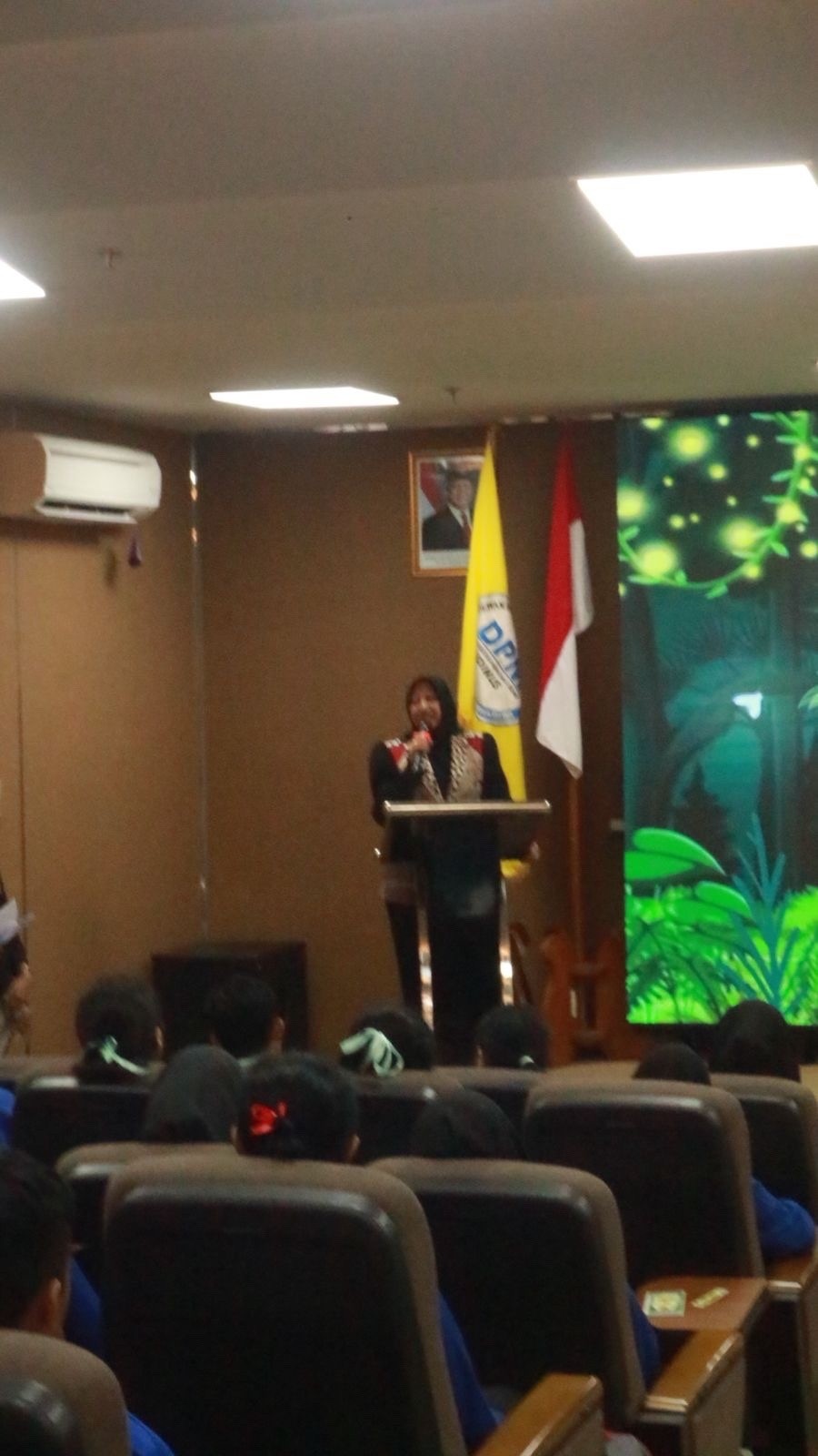 Sambutan Dekanat FEB